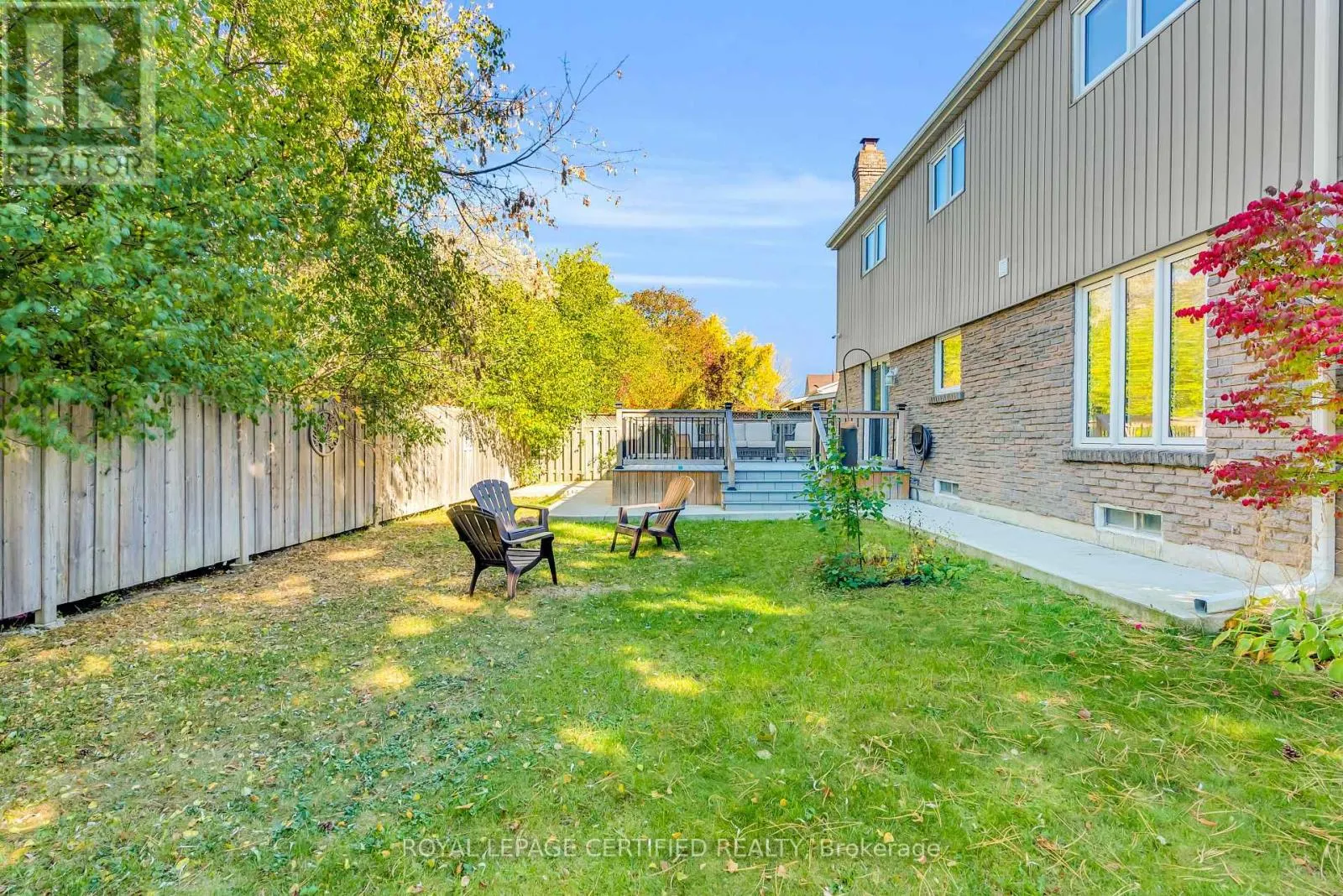 22 MADELAINE CRESCENT