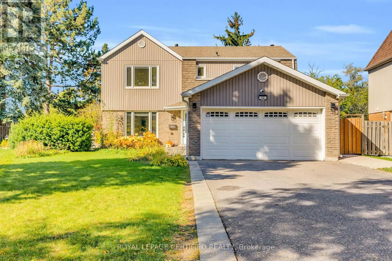22 MADELAINE CRESCENT