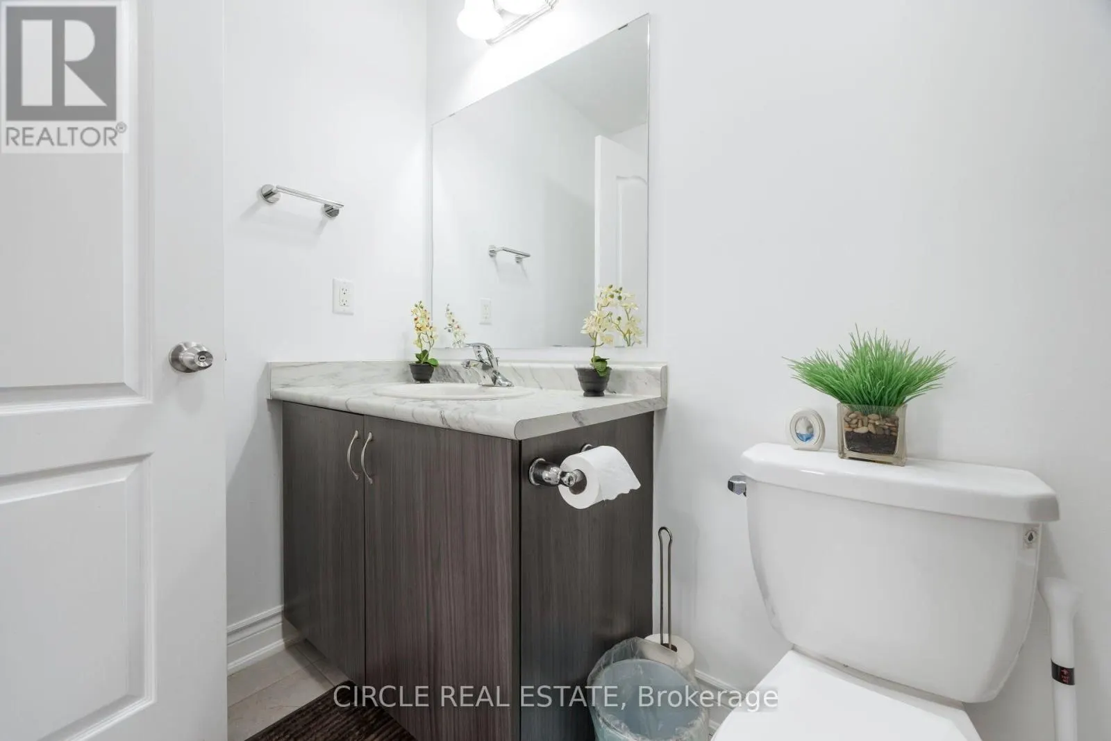 13 LADY EVELYN CRESCENT