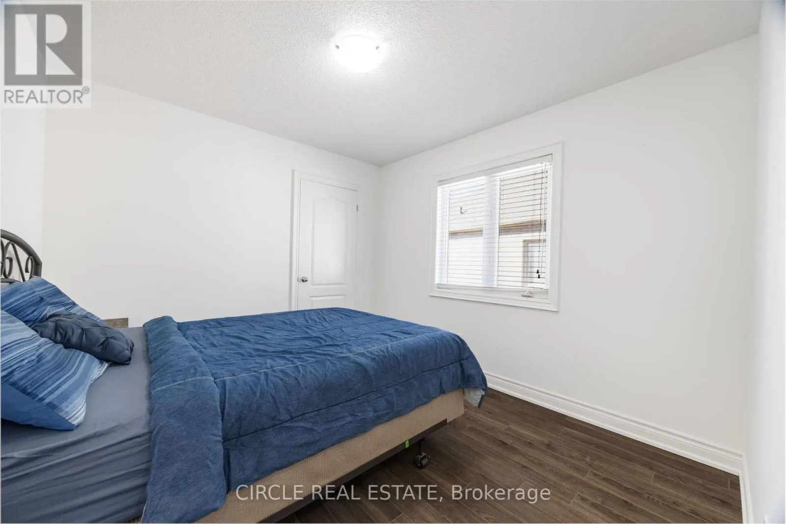 13 LADY EVELYN CRESCENT