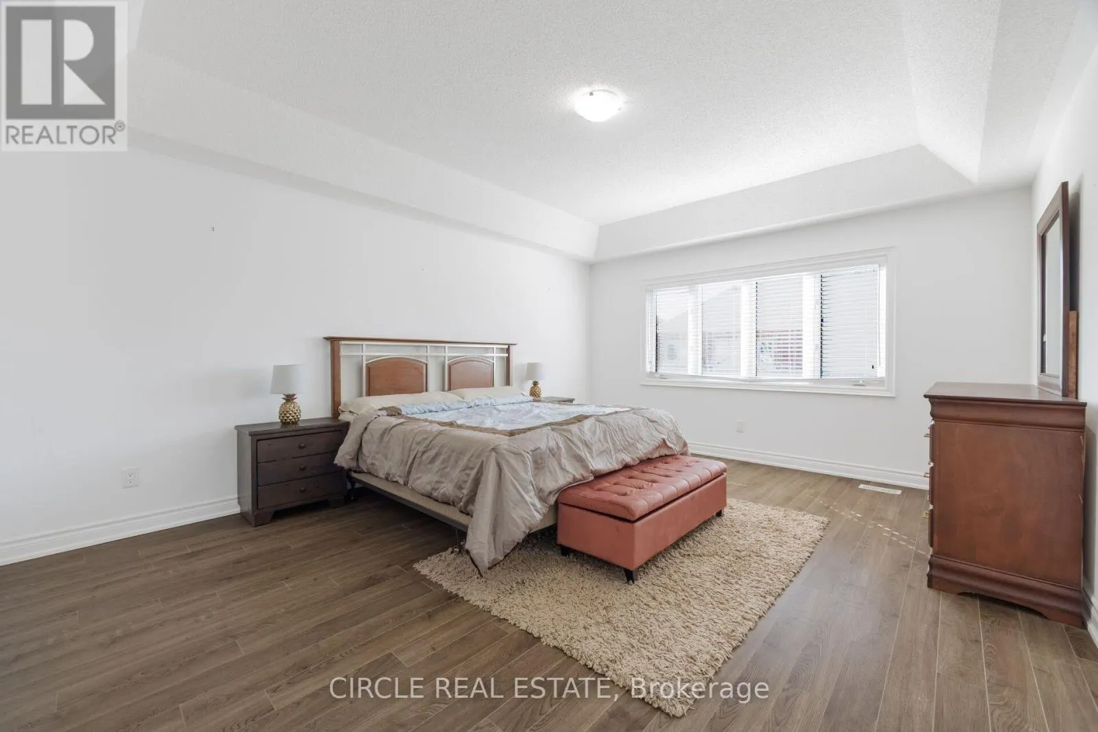 13 LADY EVELYN CRESCENT