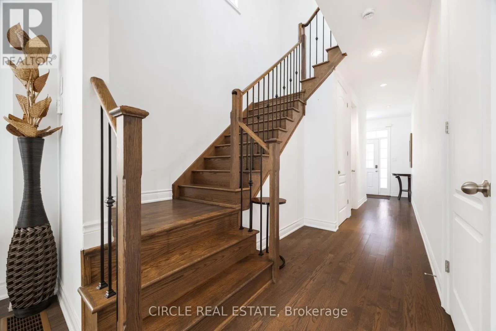 13 LADY EVELYN CRESCENT
