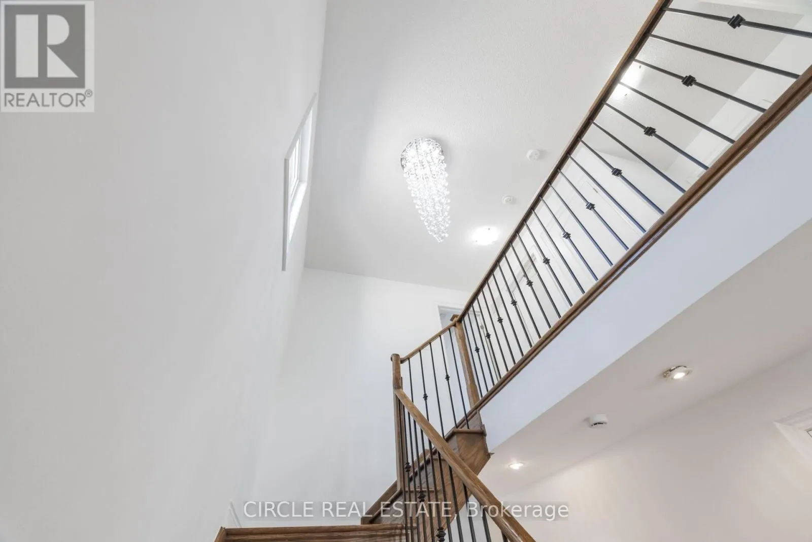 13 LADY EVELYN CRESCENT