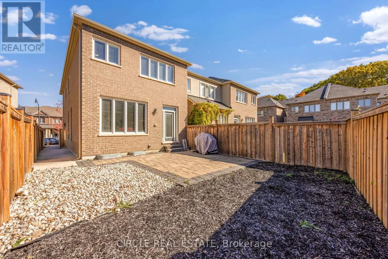 13 LADY EVELYN CRESCENT