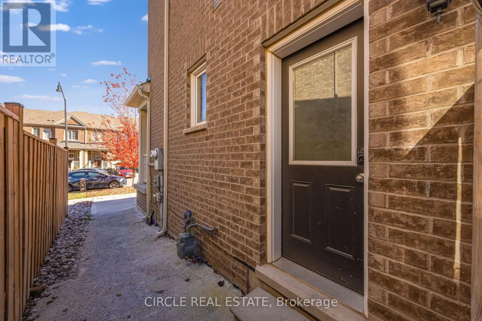 13 LADY EVELYN CRESCENT