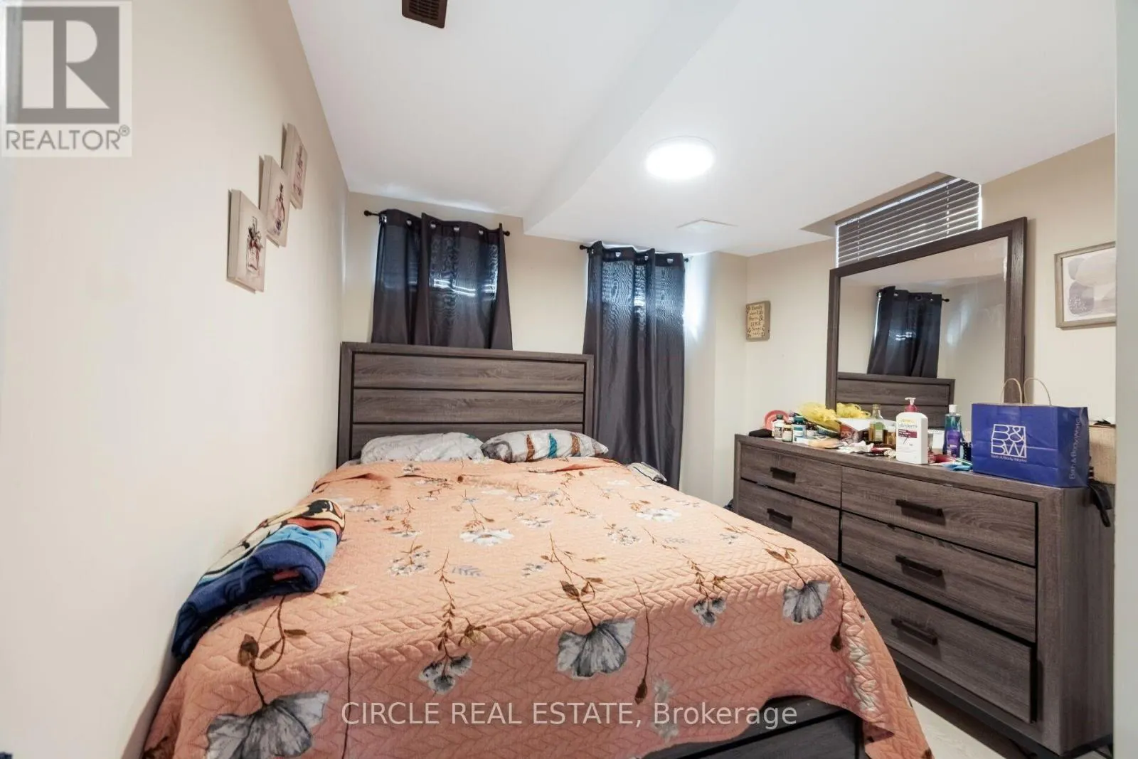 13 LADY EVELYN CRESCENT