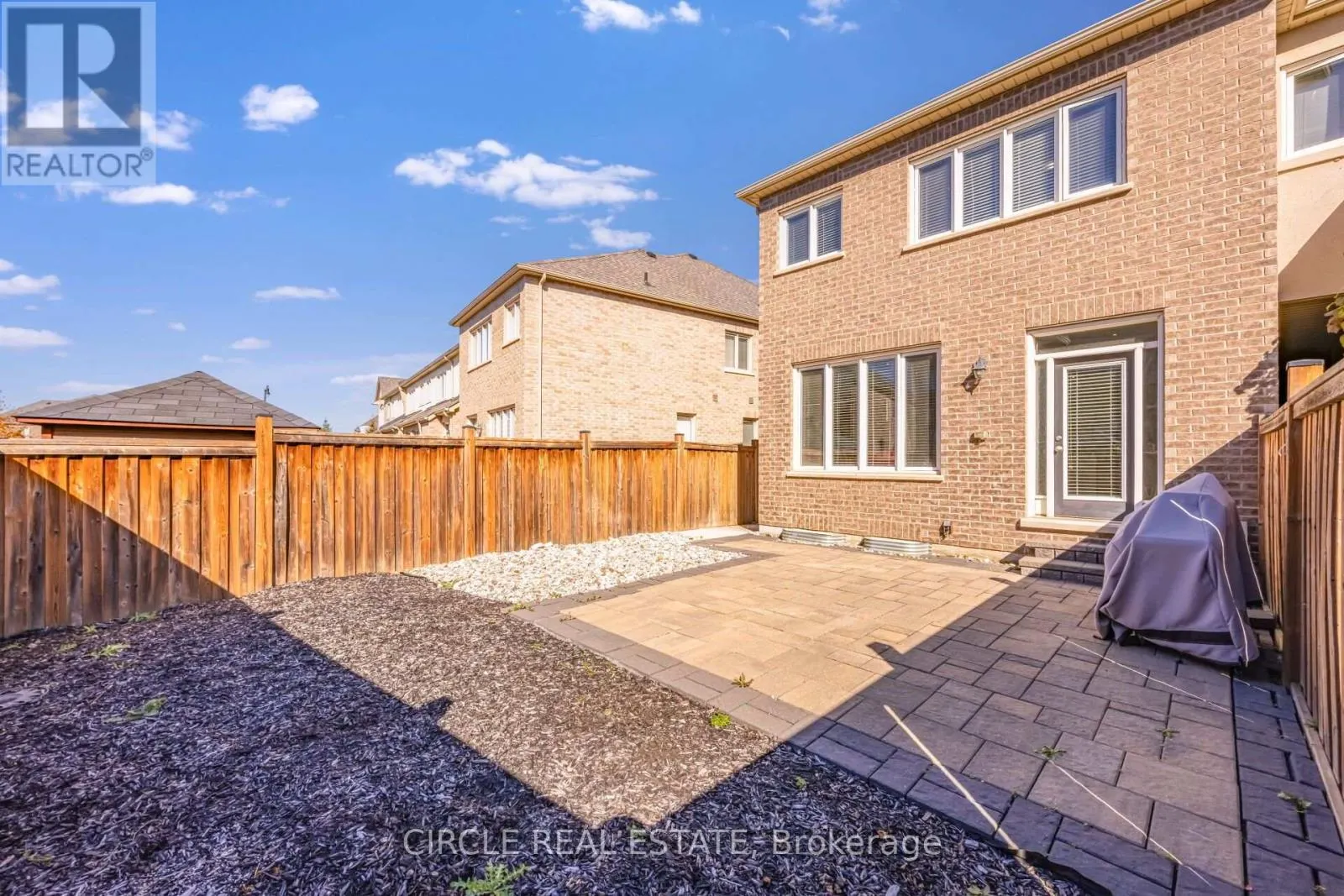 13 LADY EVELYN CRESCENT