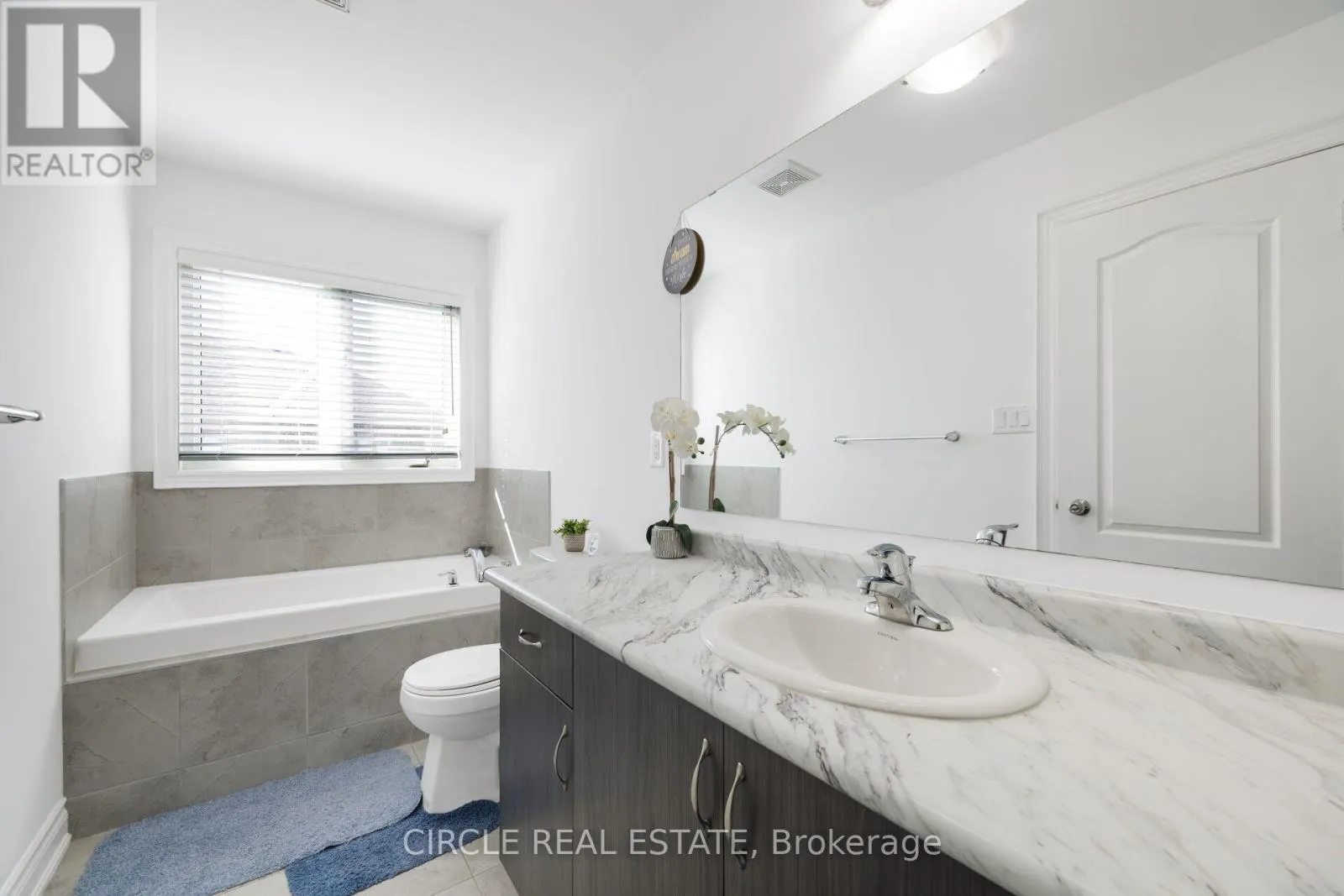 13 LADY EVELYN CRESCENT
