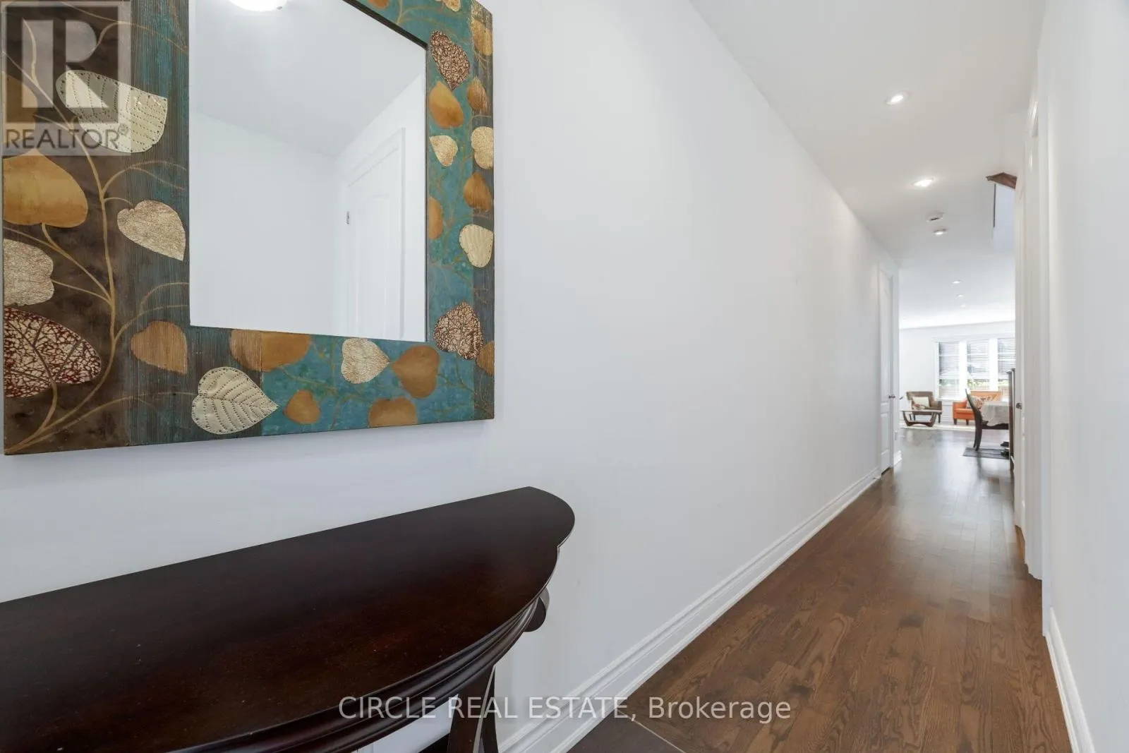 13 LADY EVELYN CRESCENT