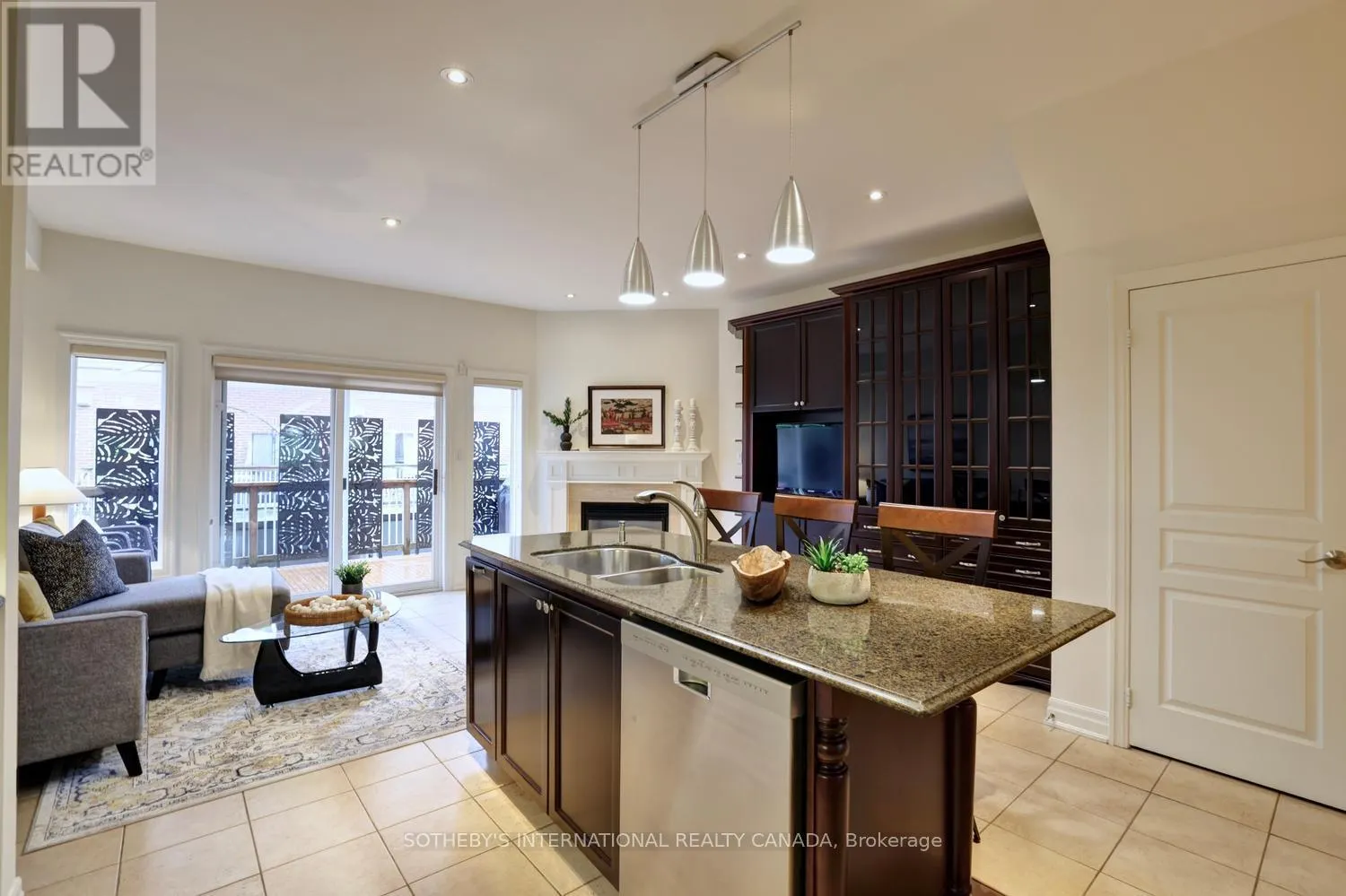 112 WATERSIDE DRIVE