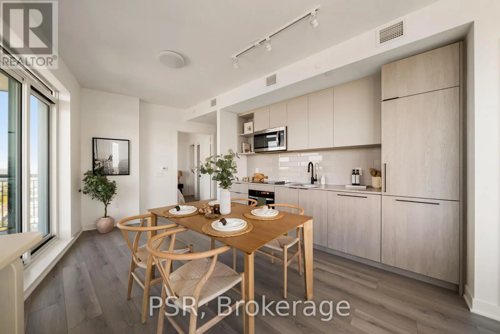 2402 - 1185 DUPONT STREET
