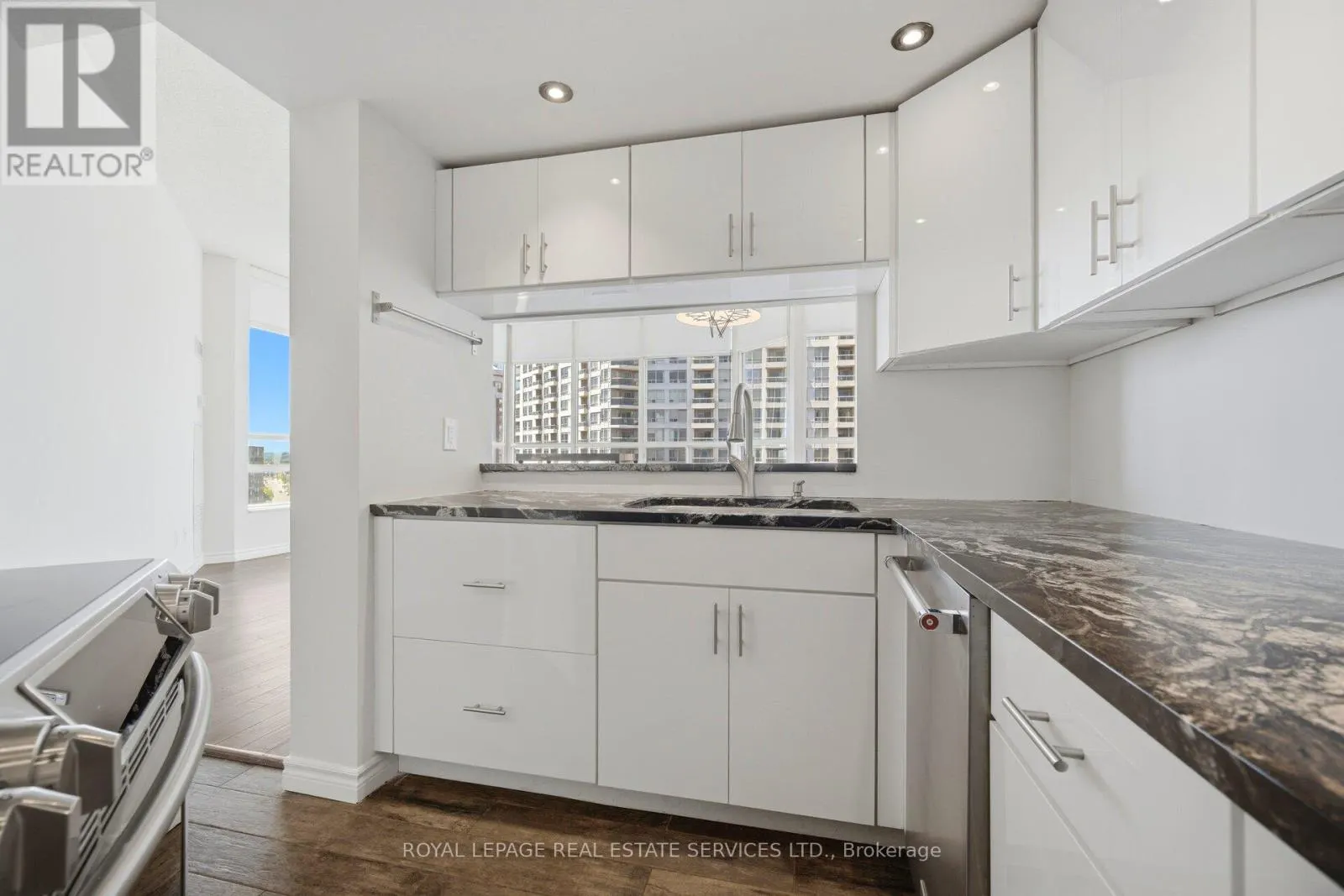 PH05 - 250 WEBB DRIVE