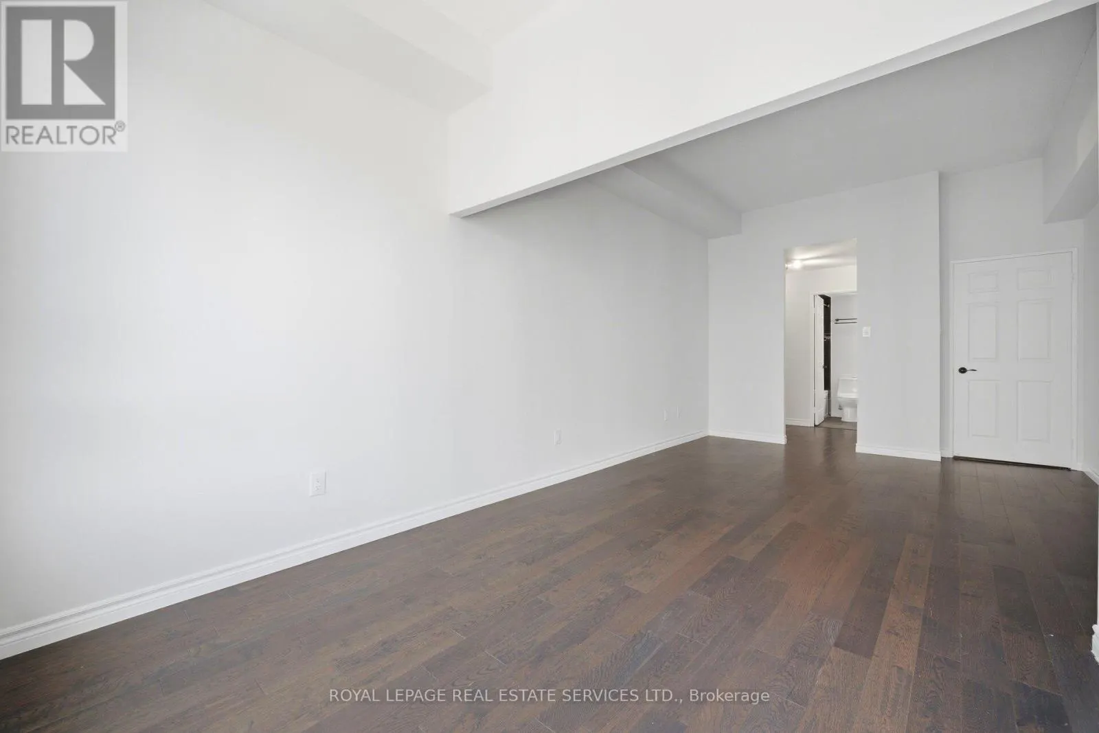 PH05 - 250 WEBB DRIVE