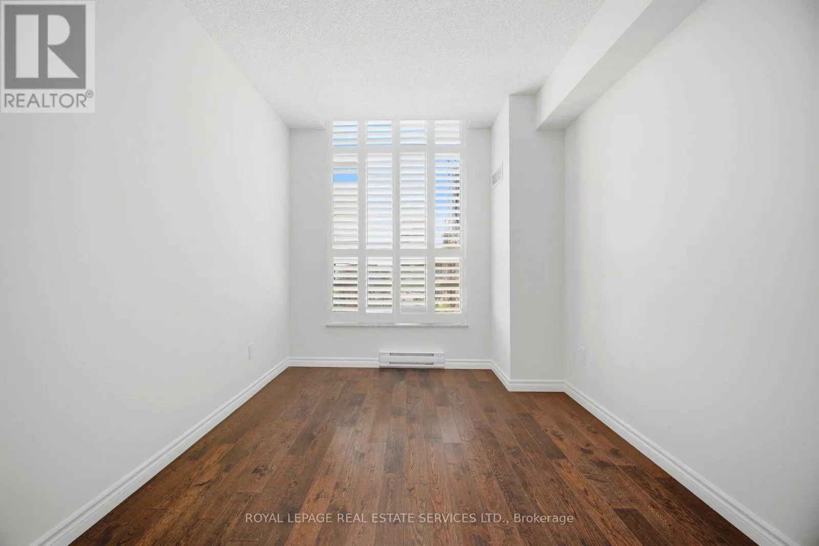 PH05 - 250 WEBB DRIVE