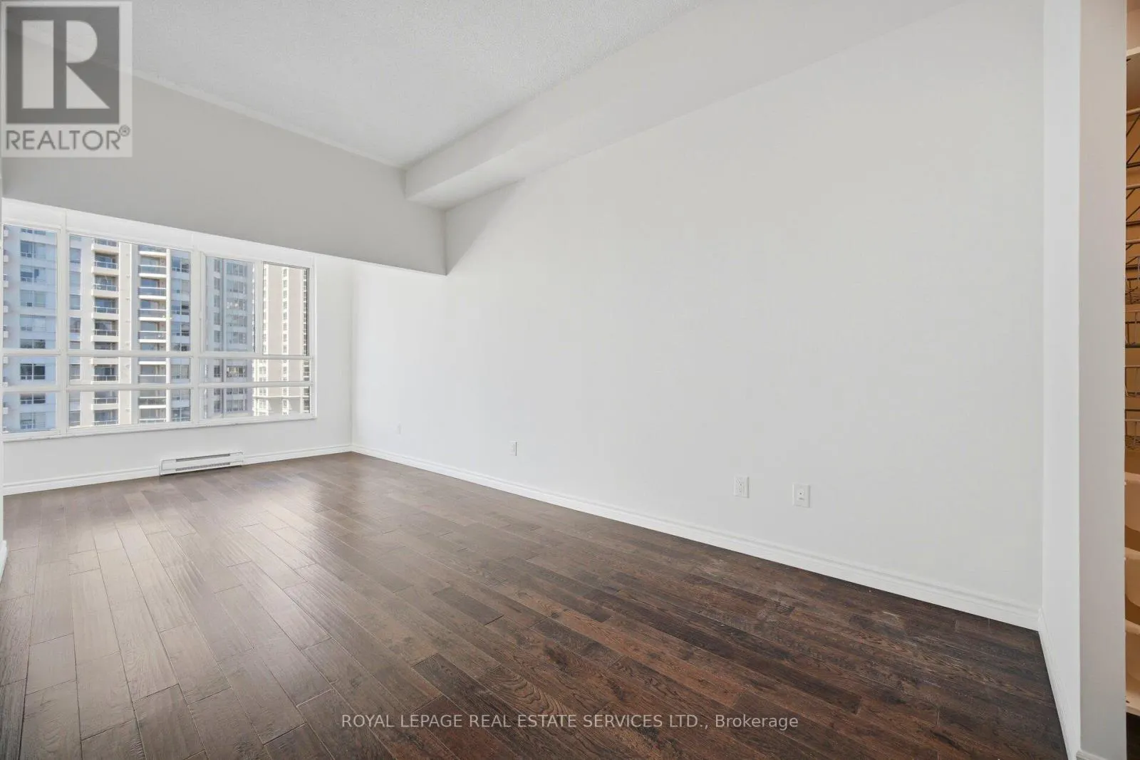 PH05 - 250 WEBB DRIVE