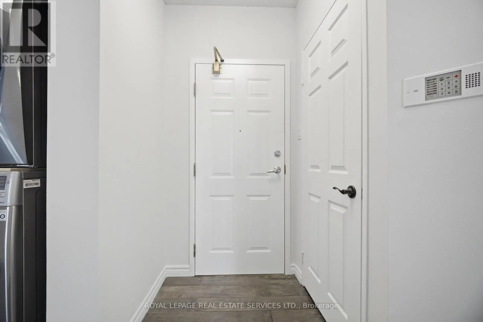 PH05 - 250 WEBB DRIVE
