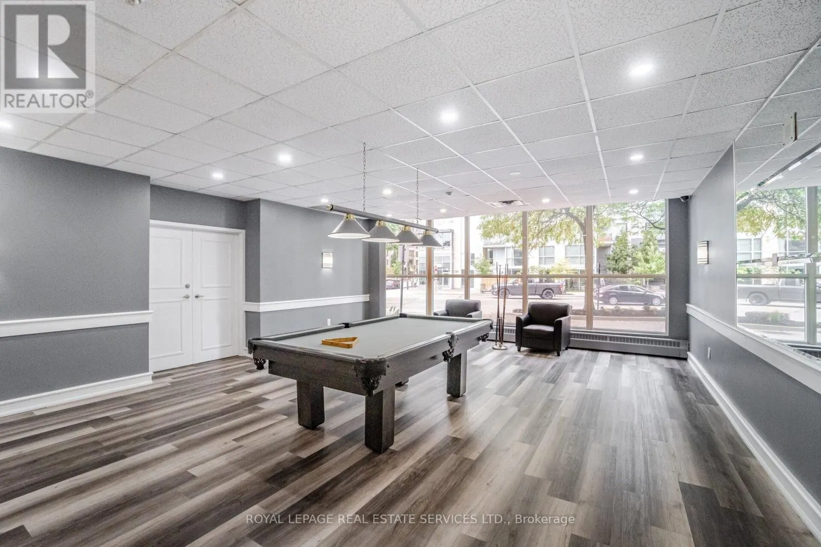 PH05 - 250 WEBB DRIVE