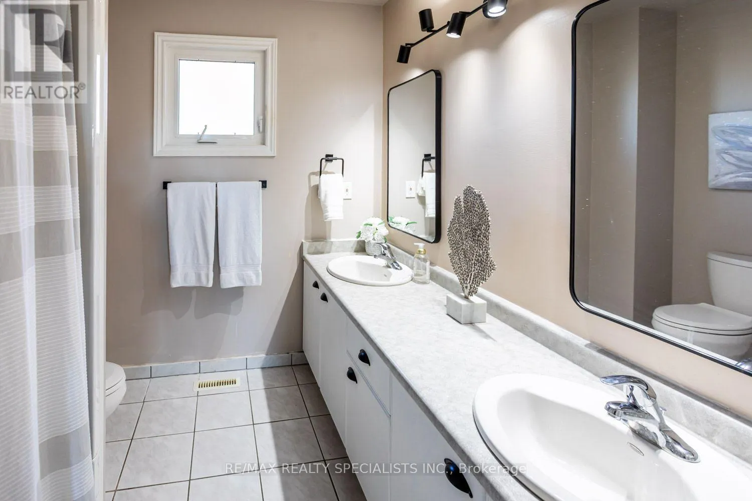 1 BURWASH COURT