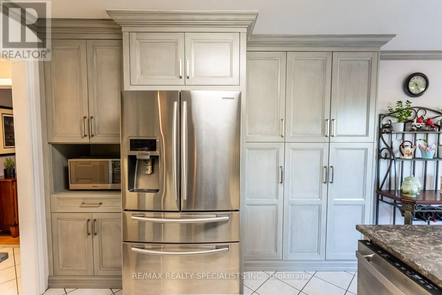 1 BURWASH COURT