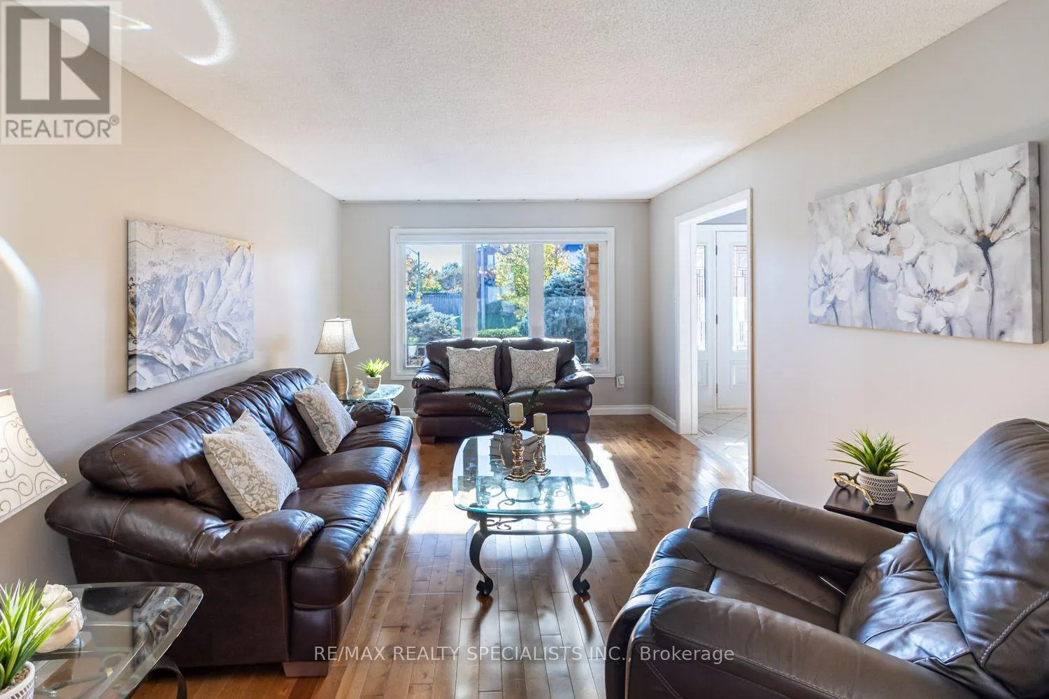 1 BURWASH COURT