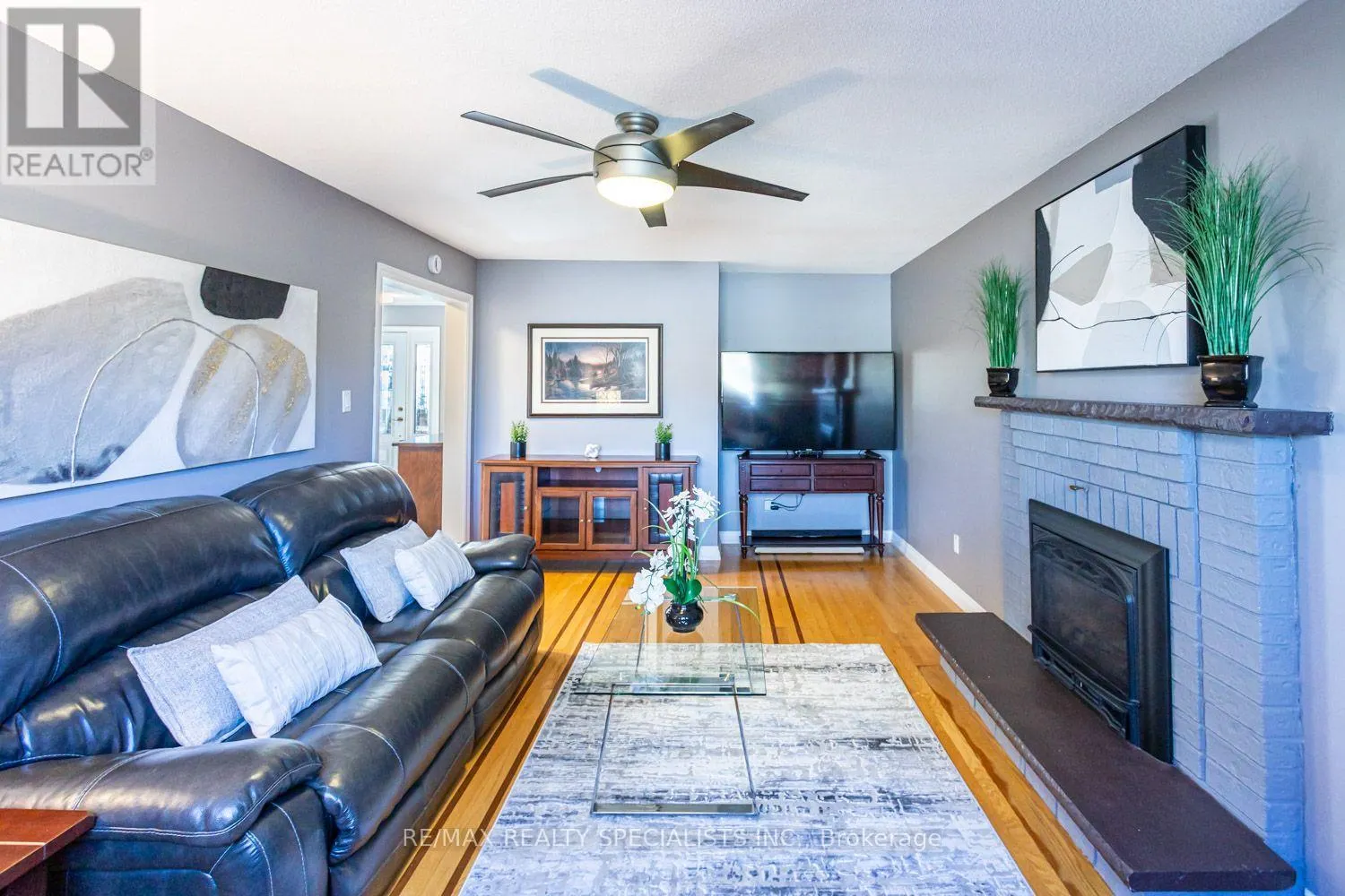 1 BURWASH COURT
