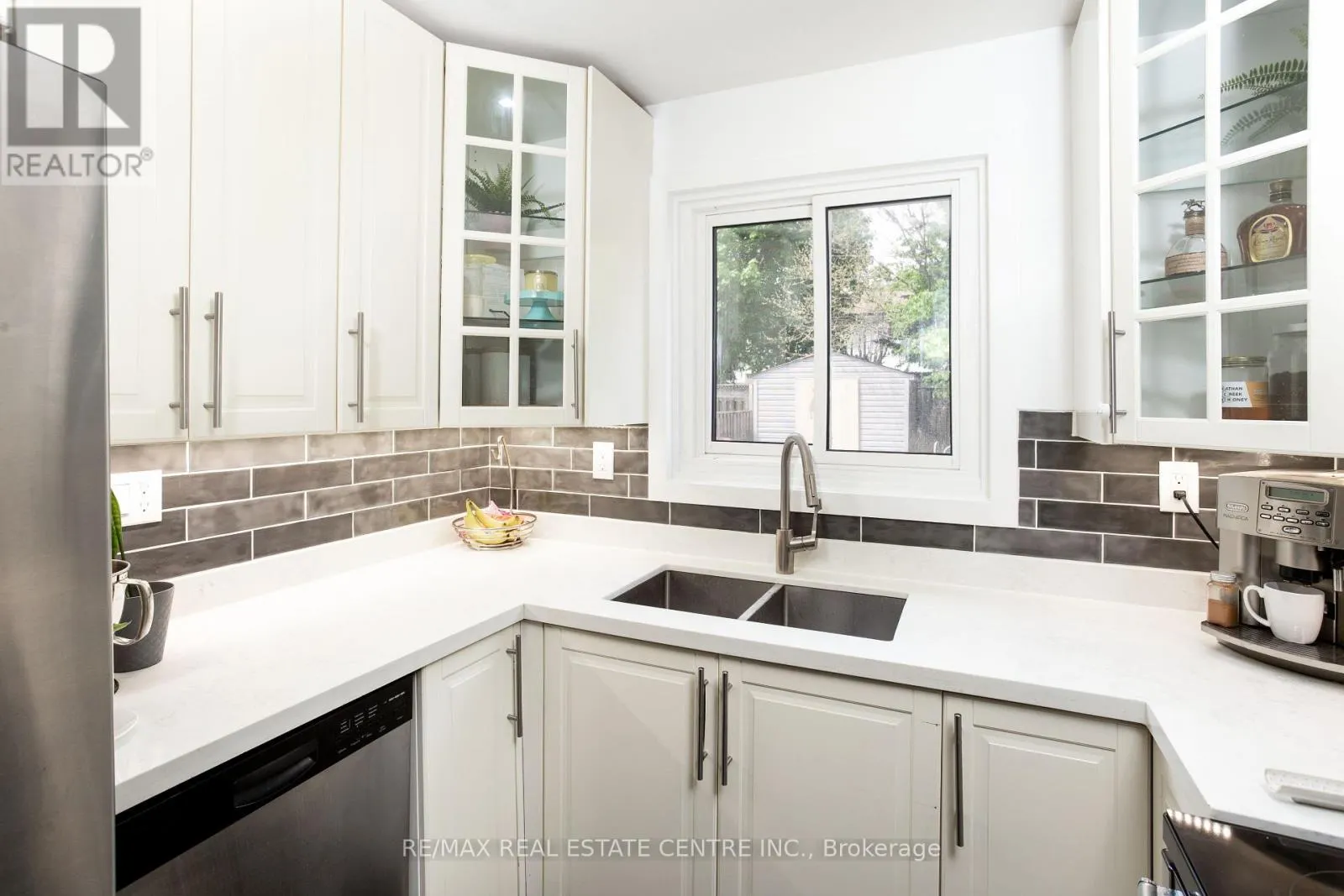 289 ARCHDEKIN DRIVE