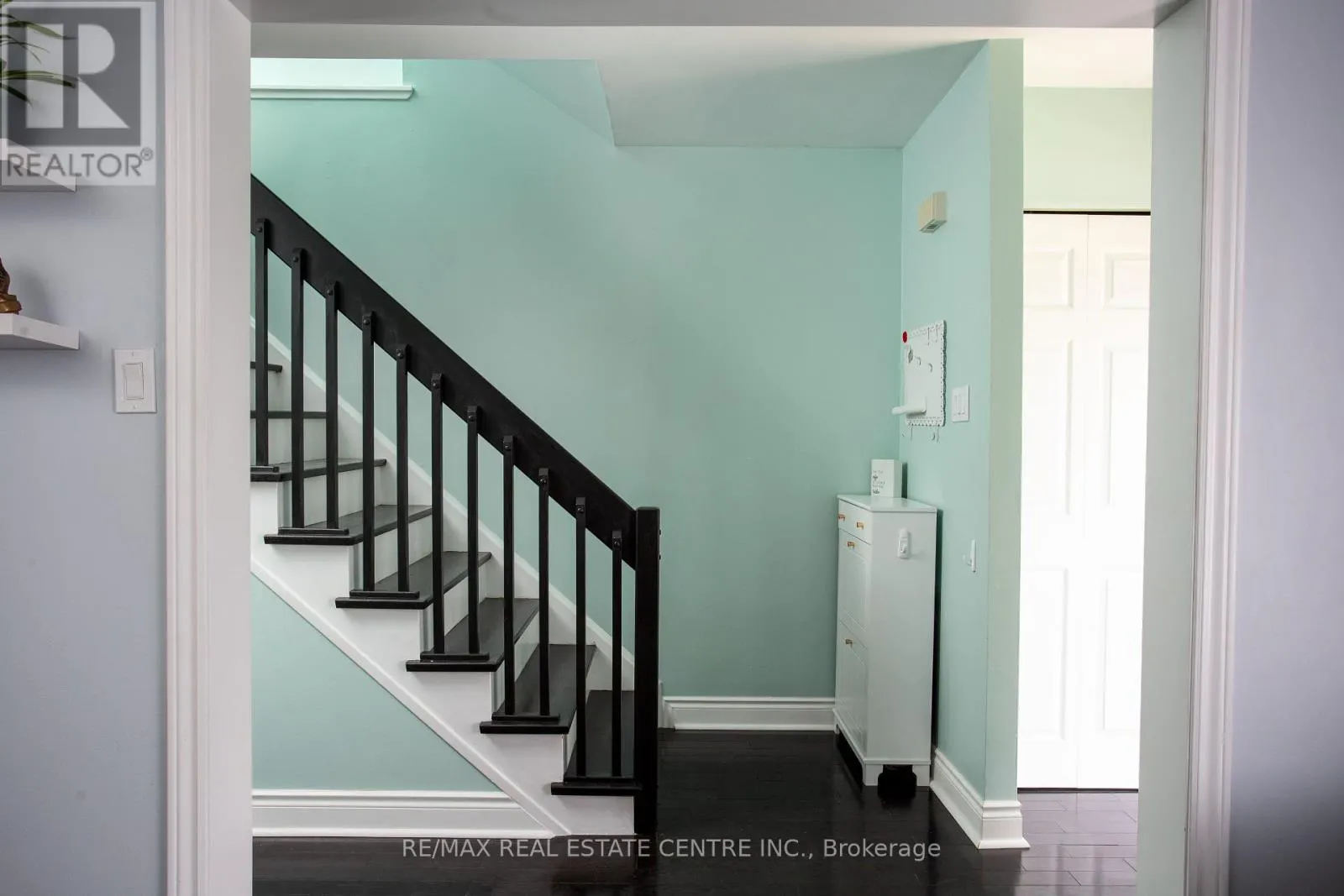 289 ARCHDEKIN DRIVE