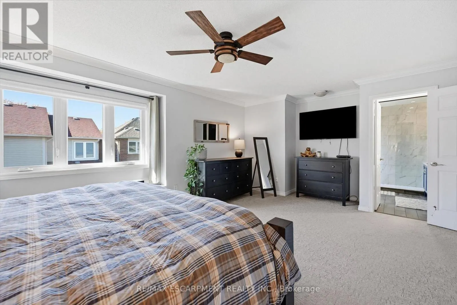 2206 CASSELMAN COURT