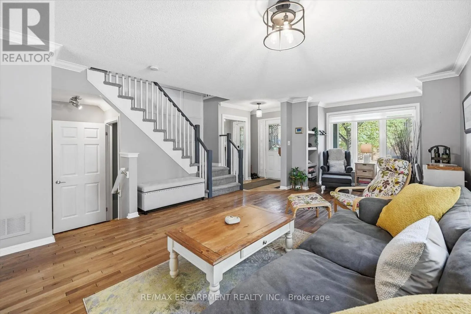 2206 CASSELMAN COURT