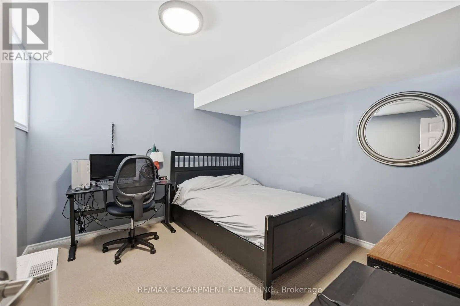 2206 CASSELMAN COURT