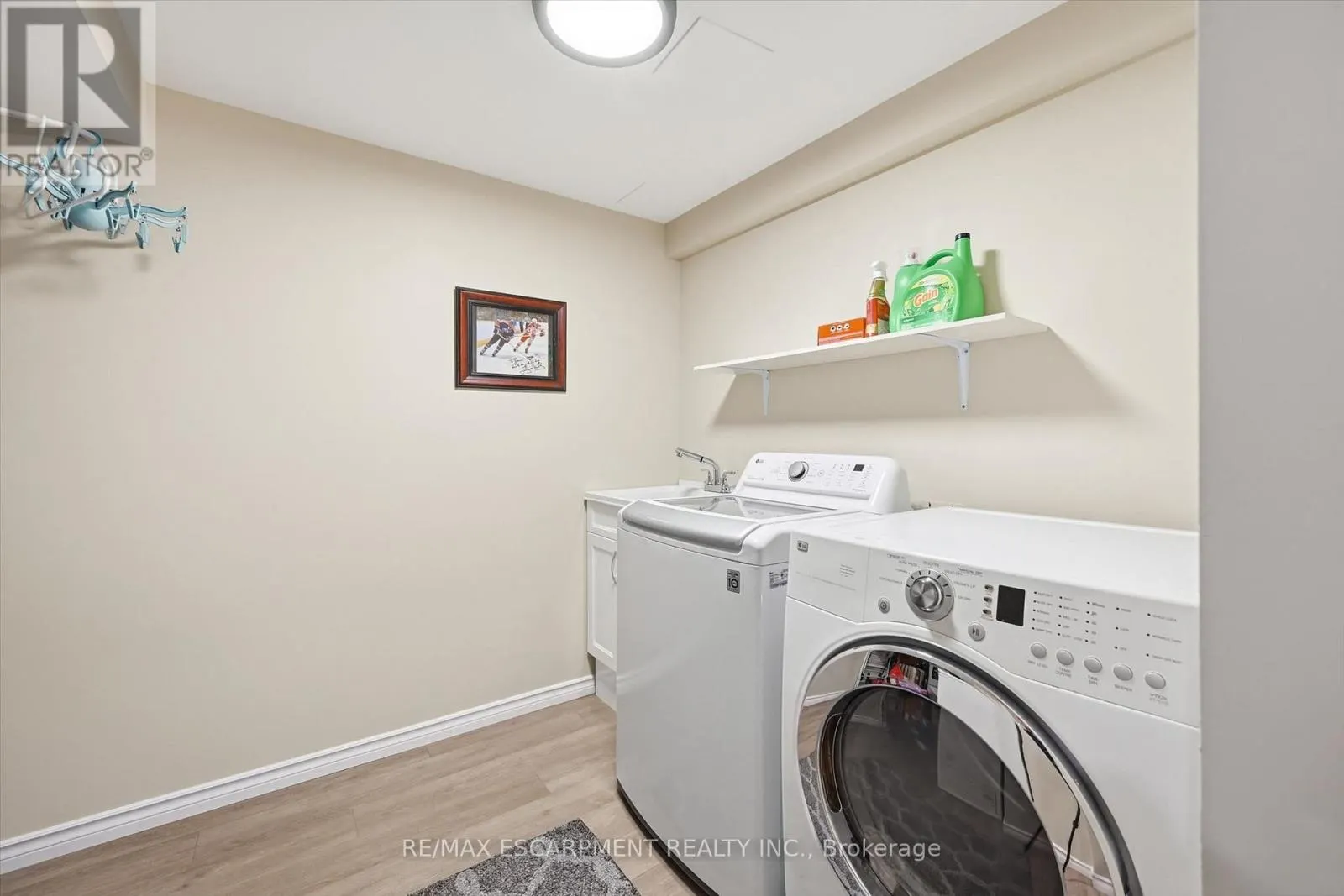 2206 CASSELMAN COURT