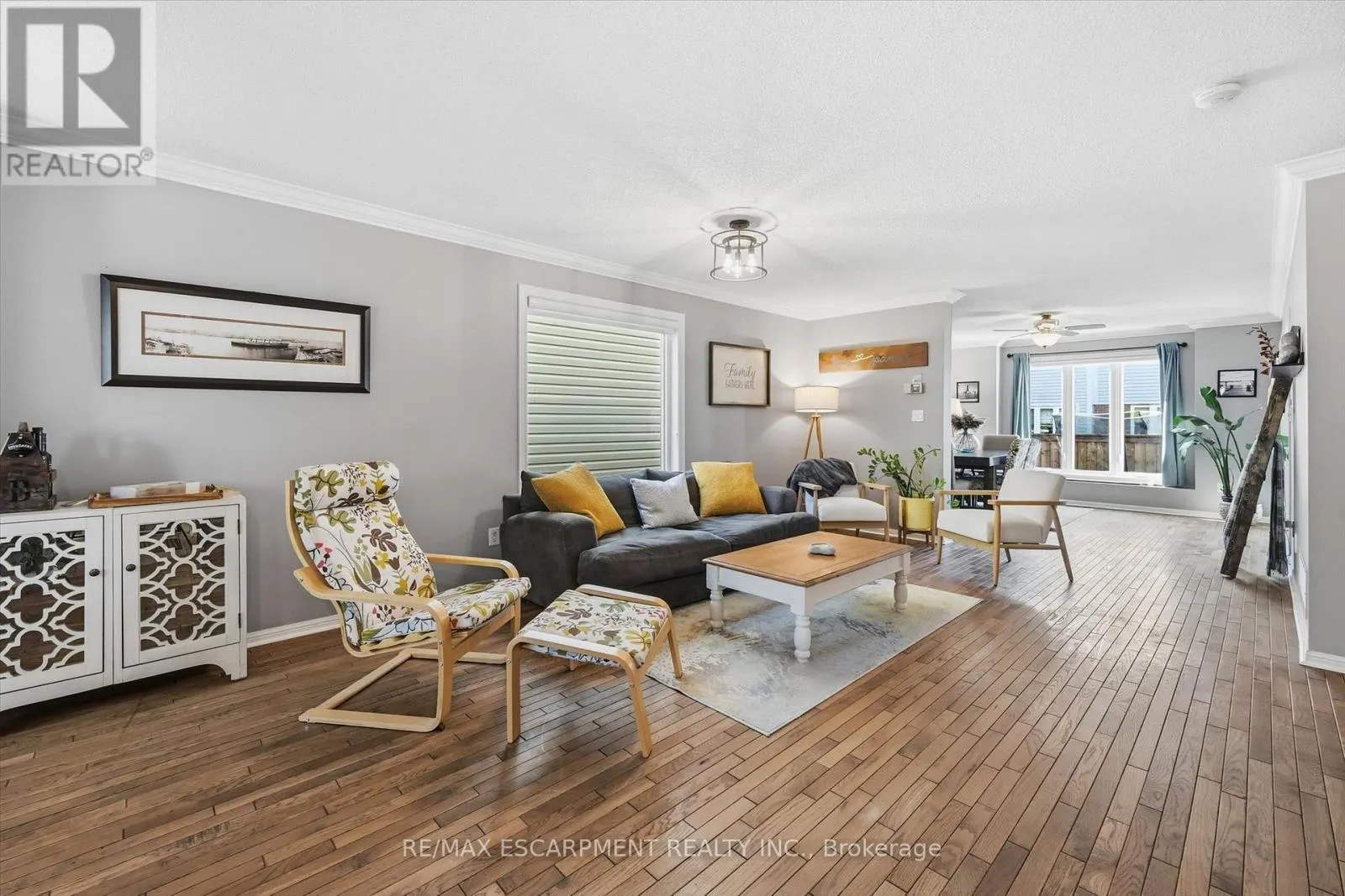 2206 CASSELMAN COURT