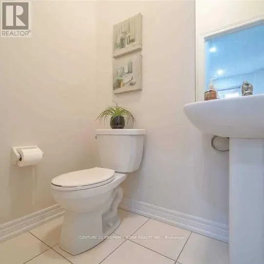 UPPER - 17 ANGELFISH ROAD