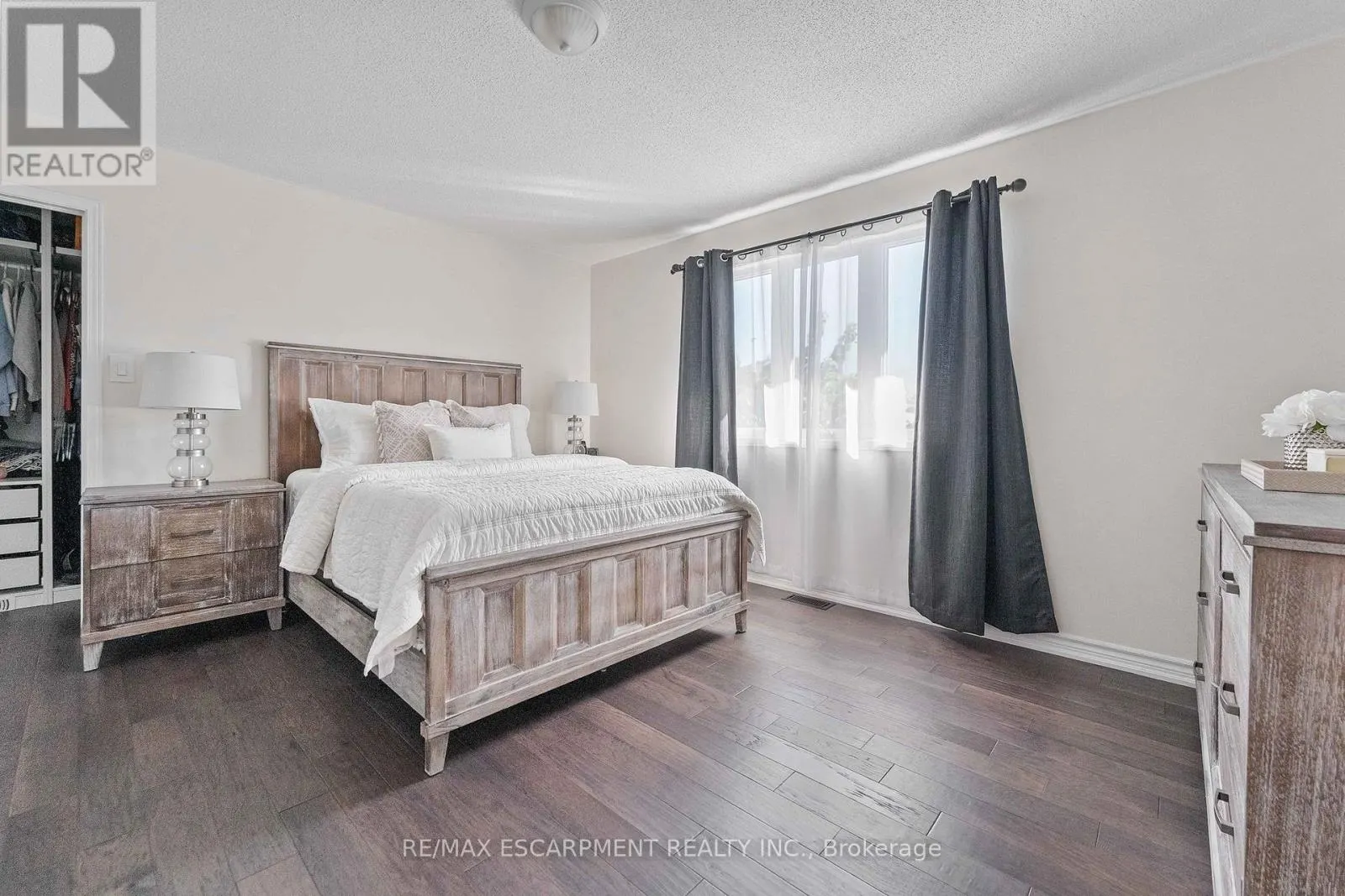2206 GOLDEN ORCHARD TRAIL