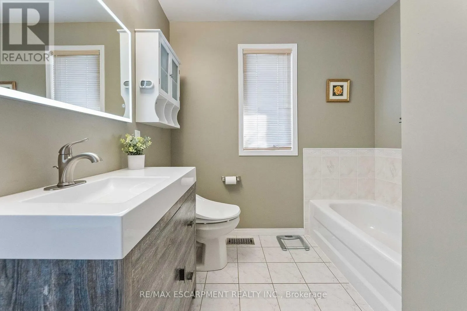 2206 GOLDEN ORCHARD TRAIL