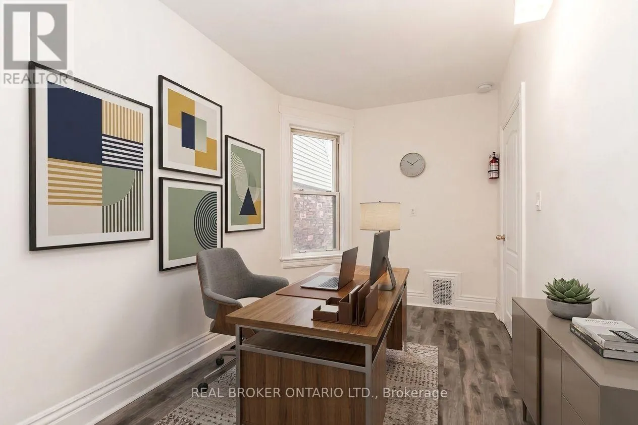 20 GOLDEN AVENUE W