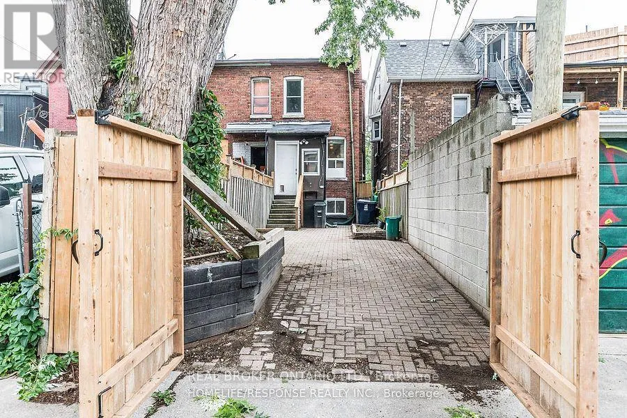 20 GOLDEN AVENUE W