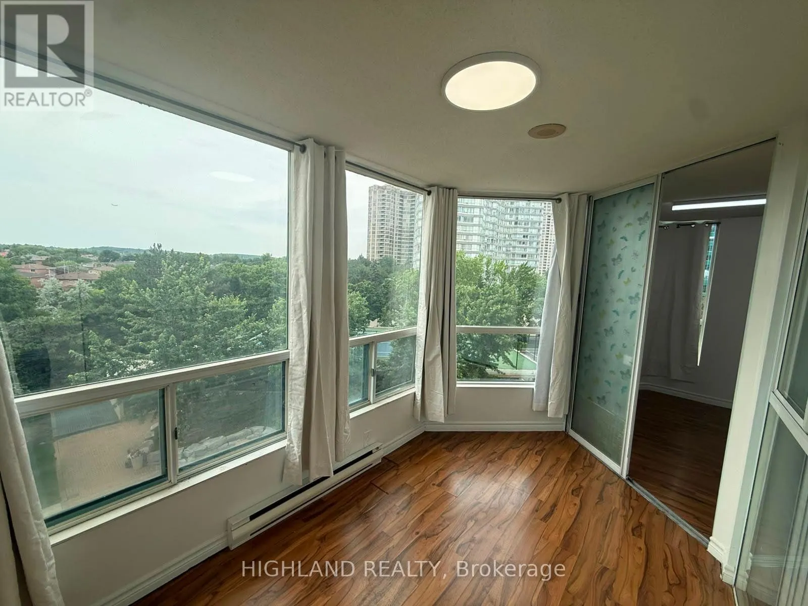 412 - 4470 TUCANA COURT