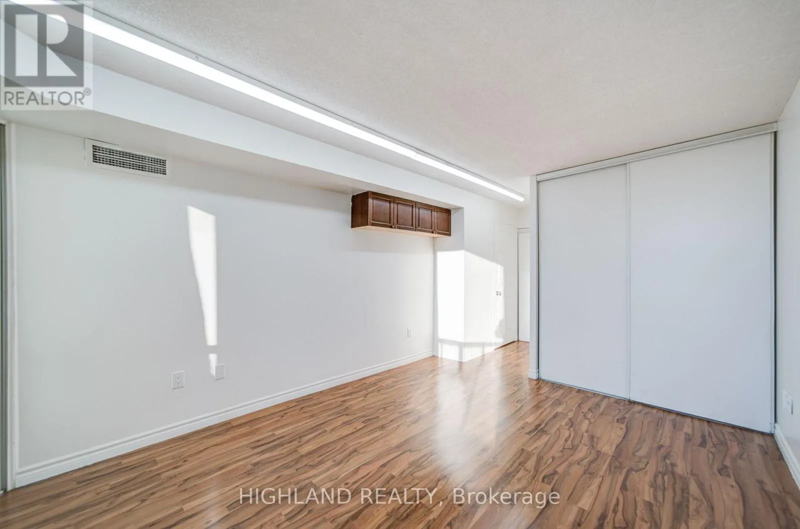 412 - 4470 TUCANA COURT