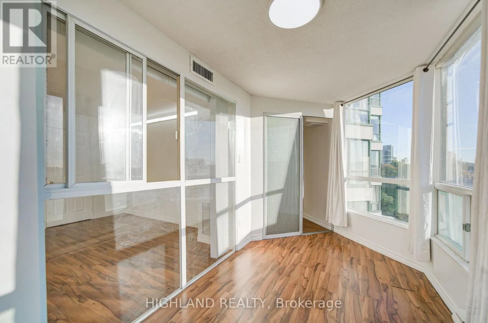 412 - 4470 TUCANA COURT