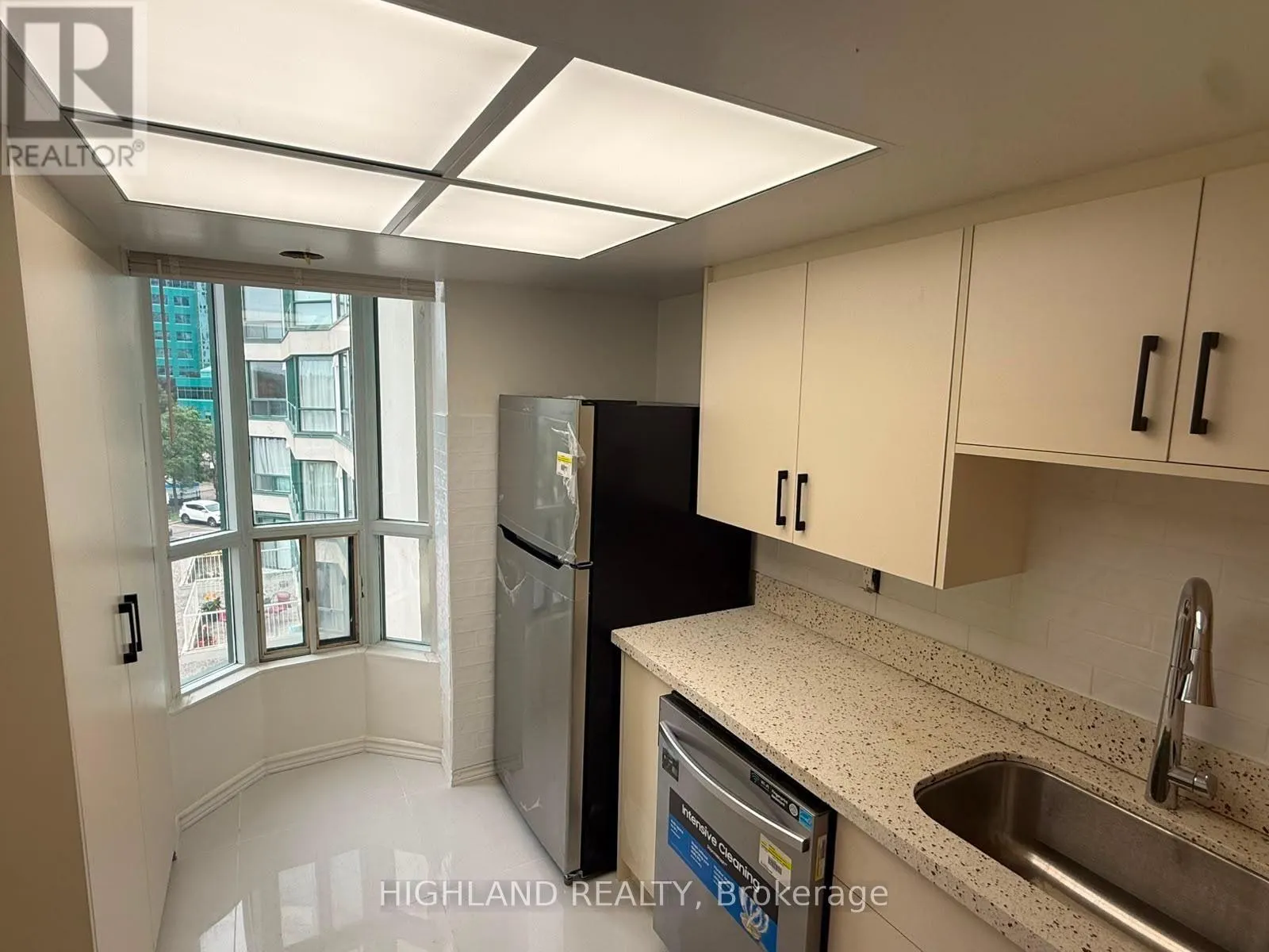412 - 4470 TUCANA COURT