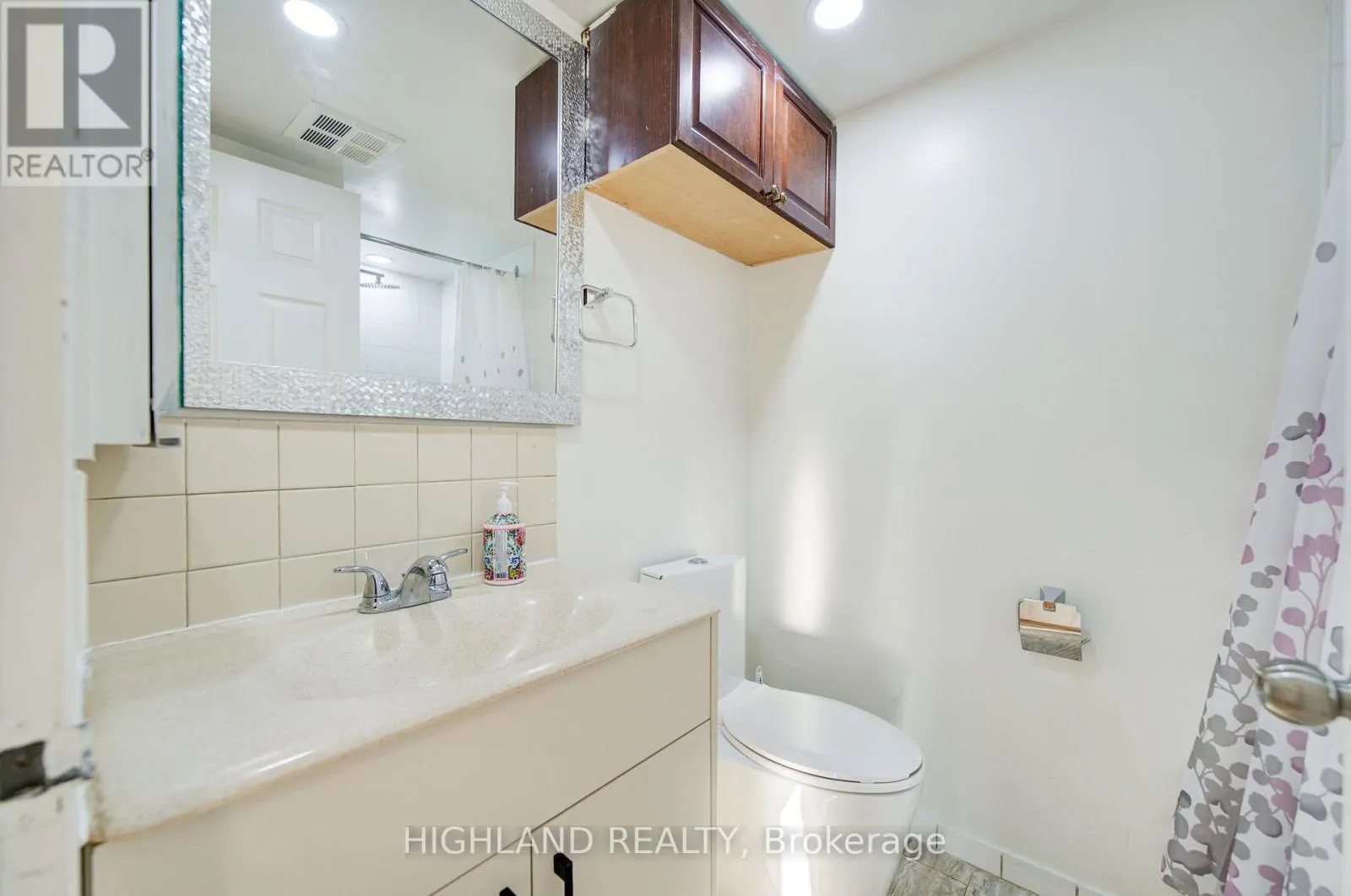 412 - 4470 TUCANA COURT