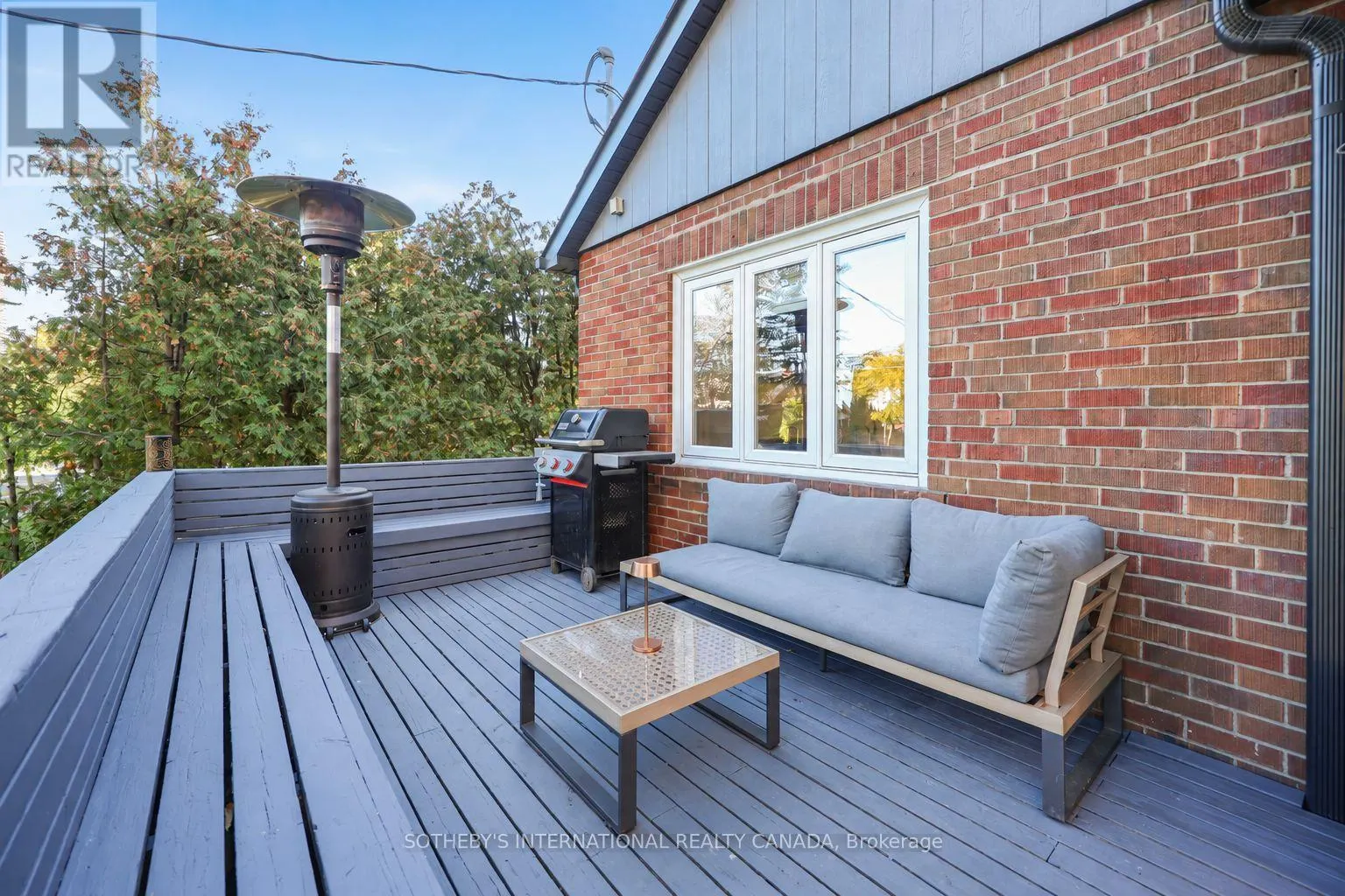 16 SMITHFIELD DRIVE