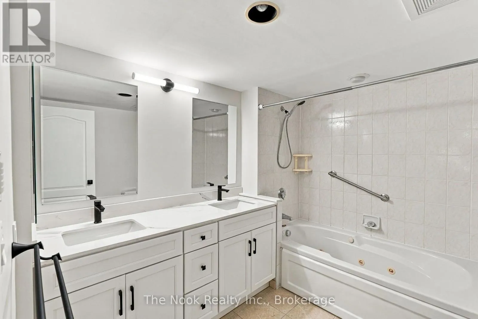 213 - 1 RIPLEY AVENUE #213