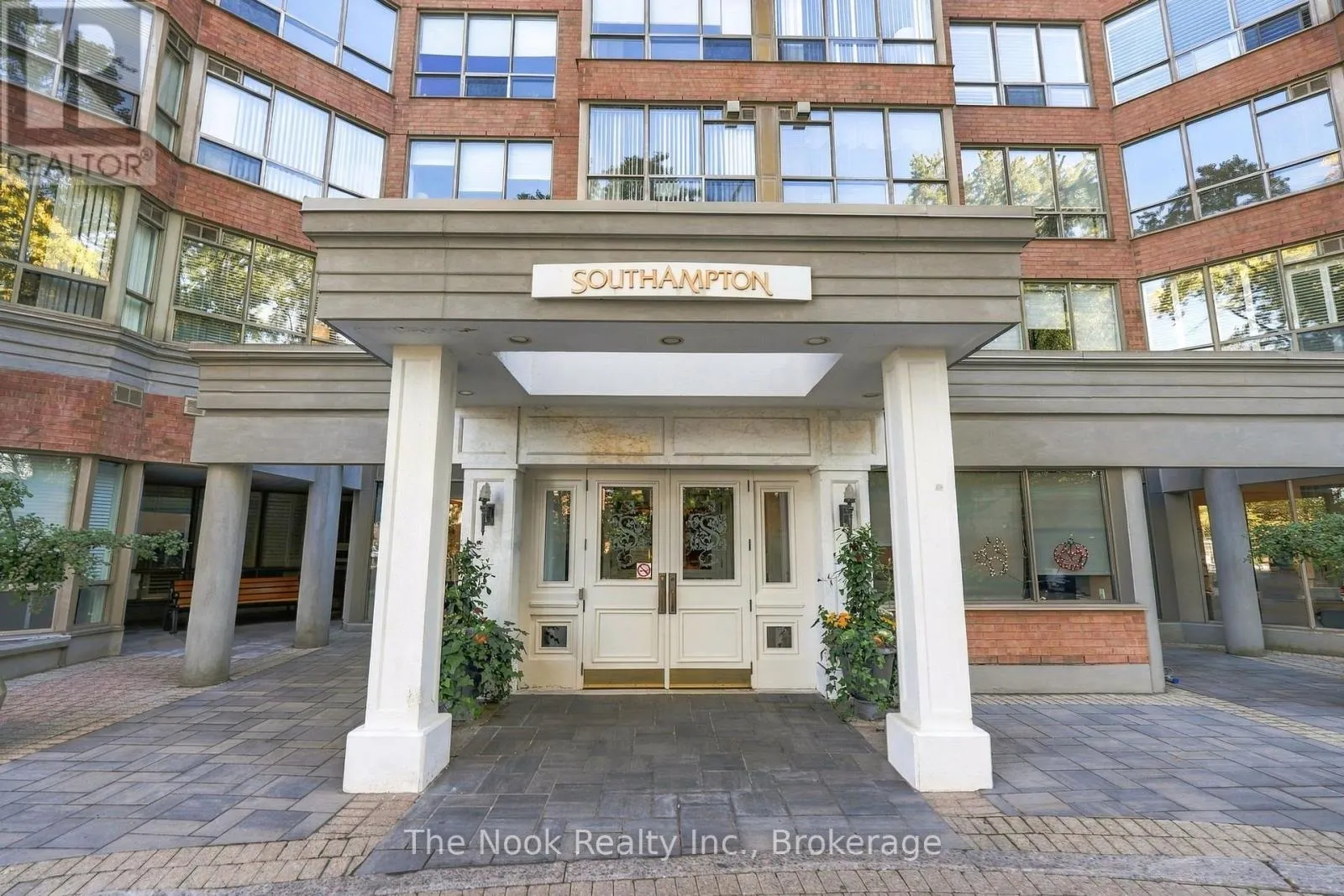 213 - 1 RIPLEY AVENUE #213