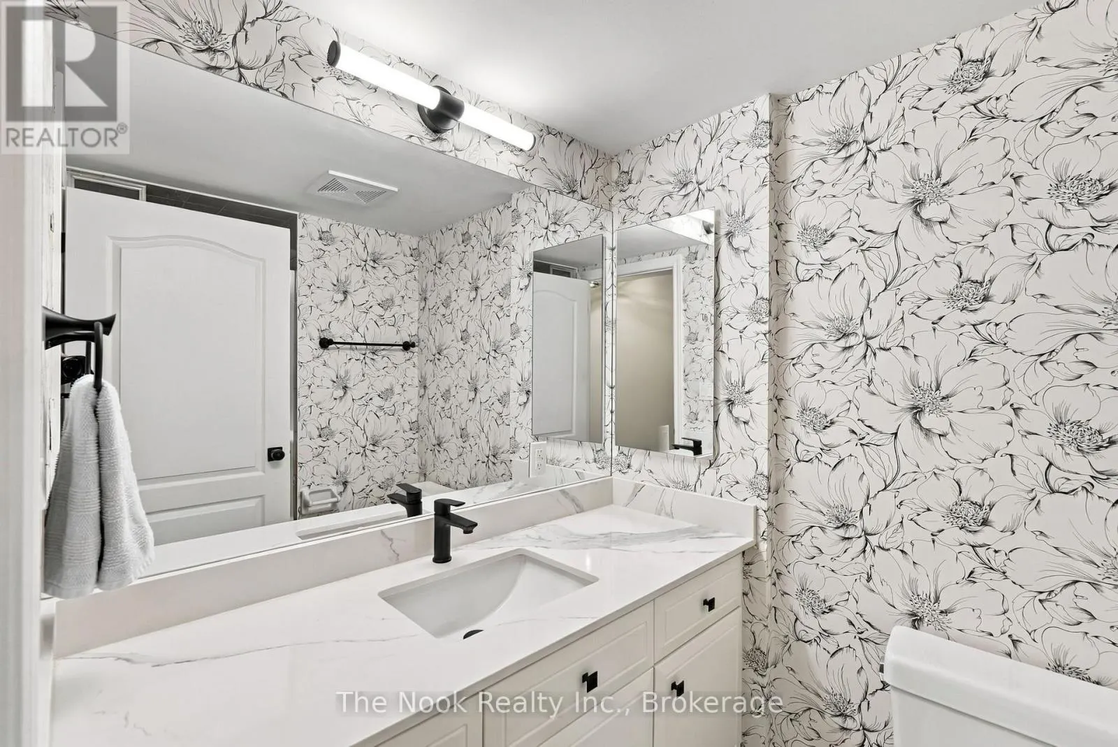 213 - 1 RIPLEY AVENUE #213