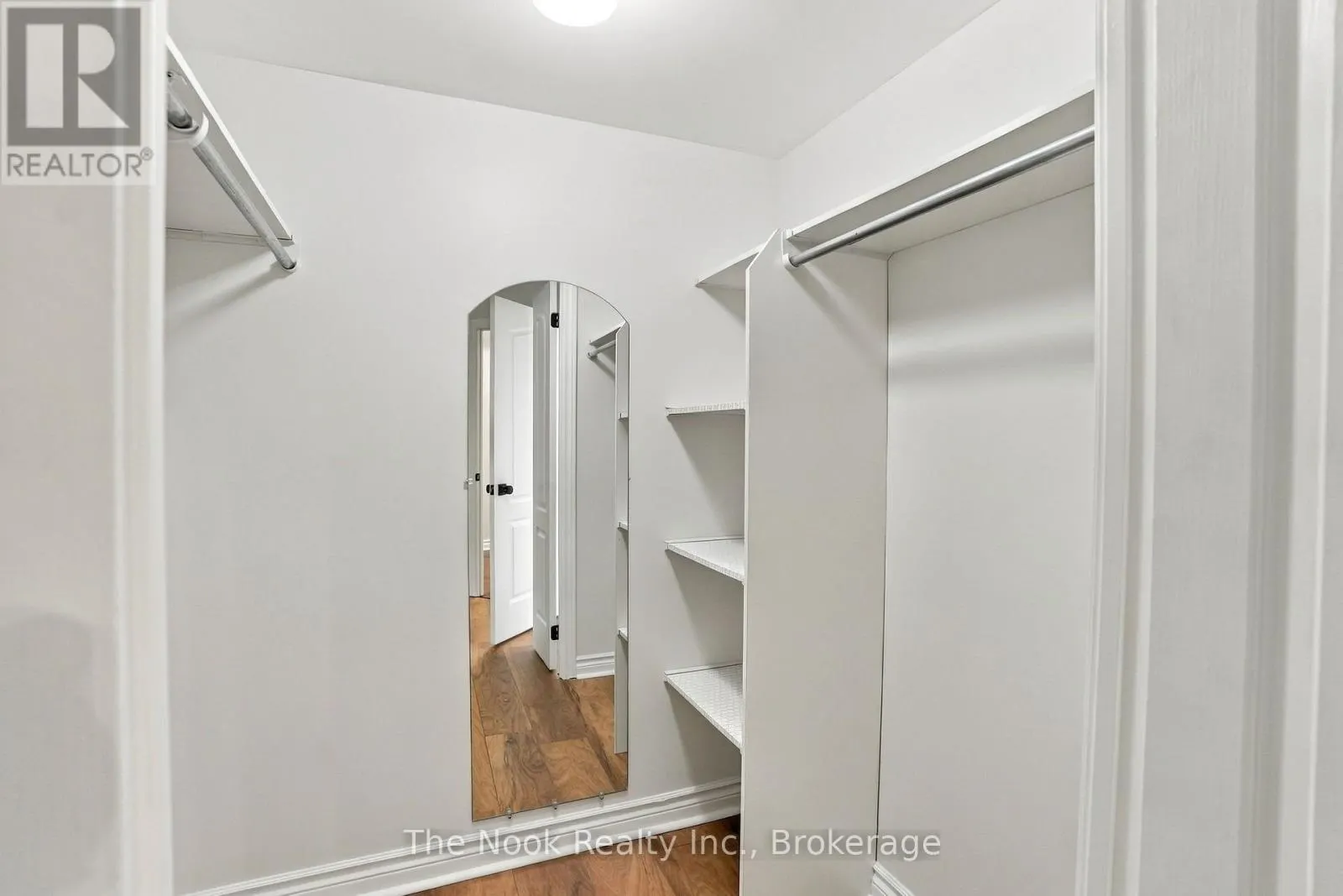 213 - 1 RIPLEY AVENUE #213