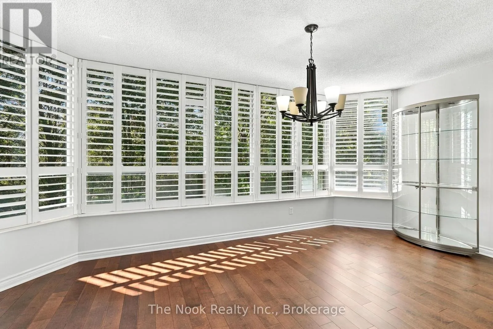 213 - 1 RIPLEY AVENUE #213