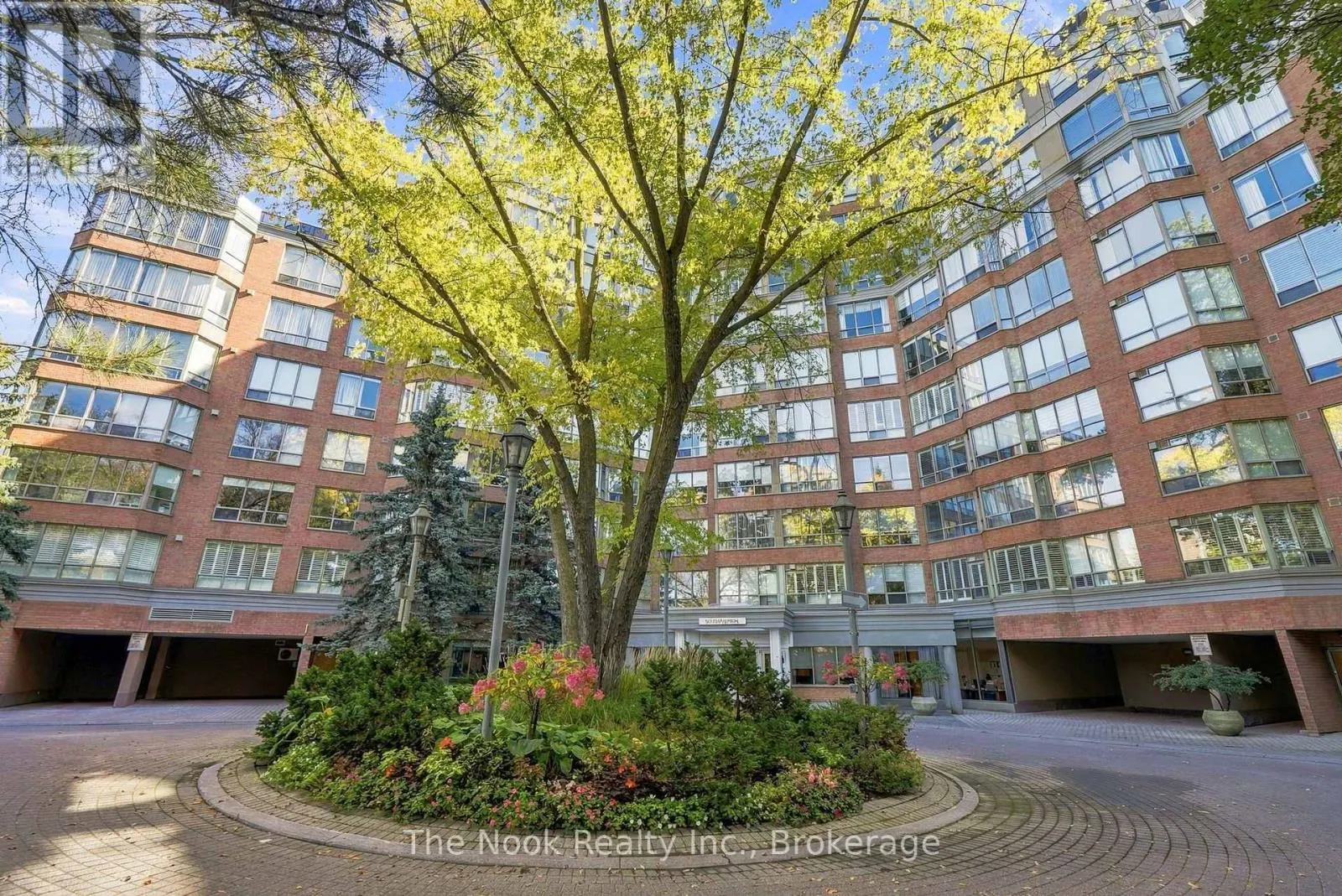213 - 1 RIPLEY AVENUE #213