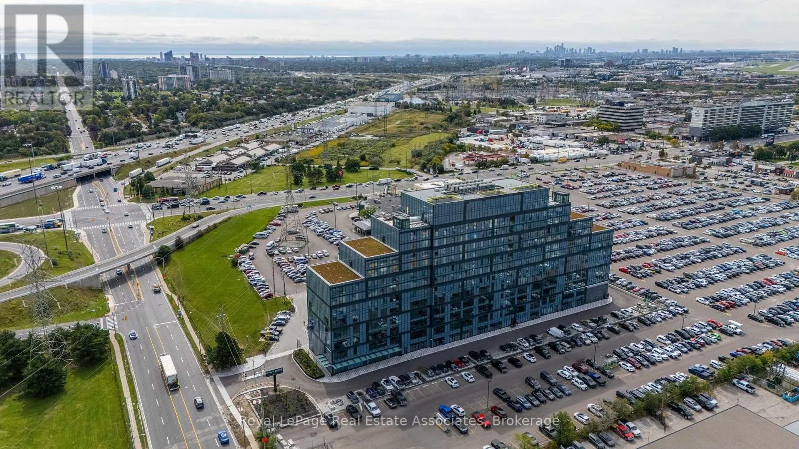 310 - 996 MARTIN GROVE ROAD